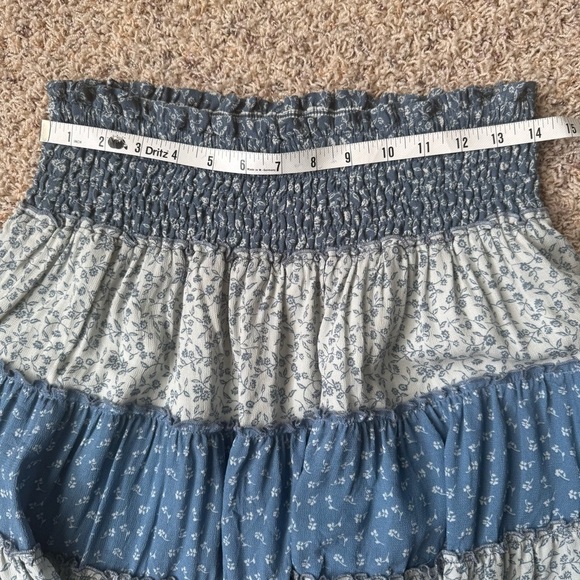 American Eagle Blue Floral Tiered Ruffle Mini Skirt Size Large - Picture 8 of 9